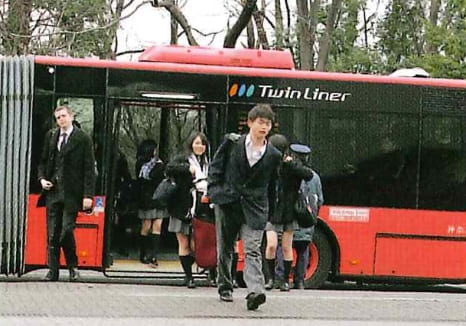 登校